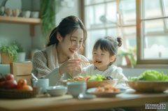 给孩子最好的爱：是陪TA喝好冬季的第一口鸡汤